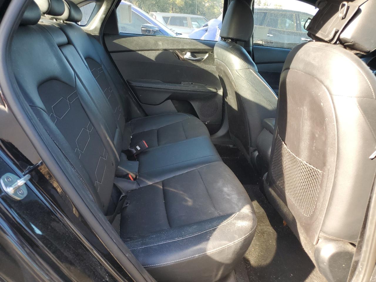 2021 Kia Forte - Image 10