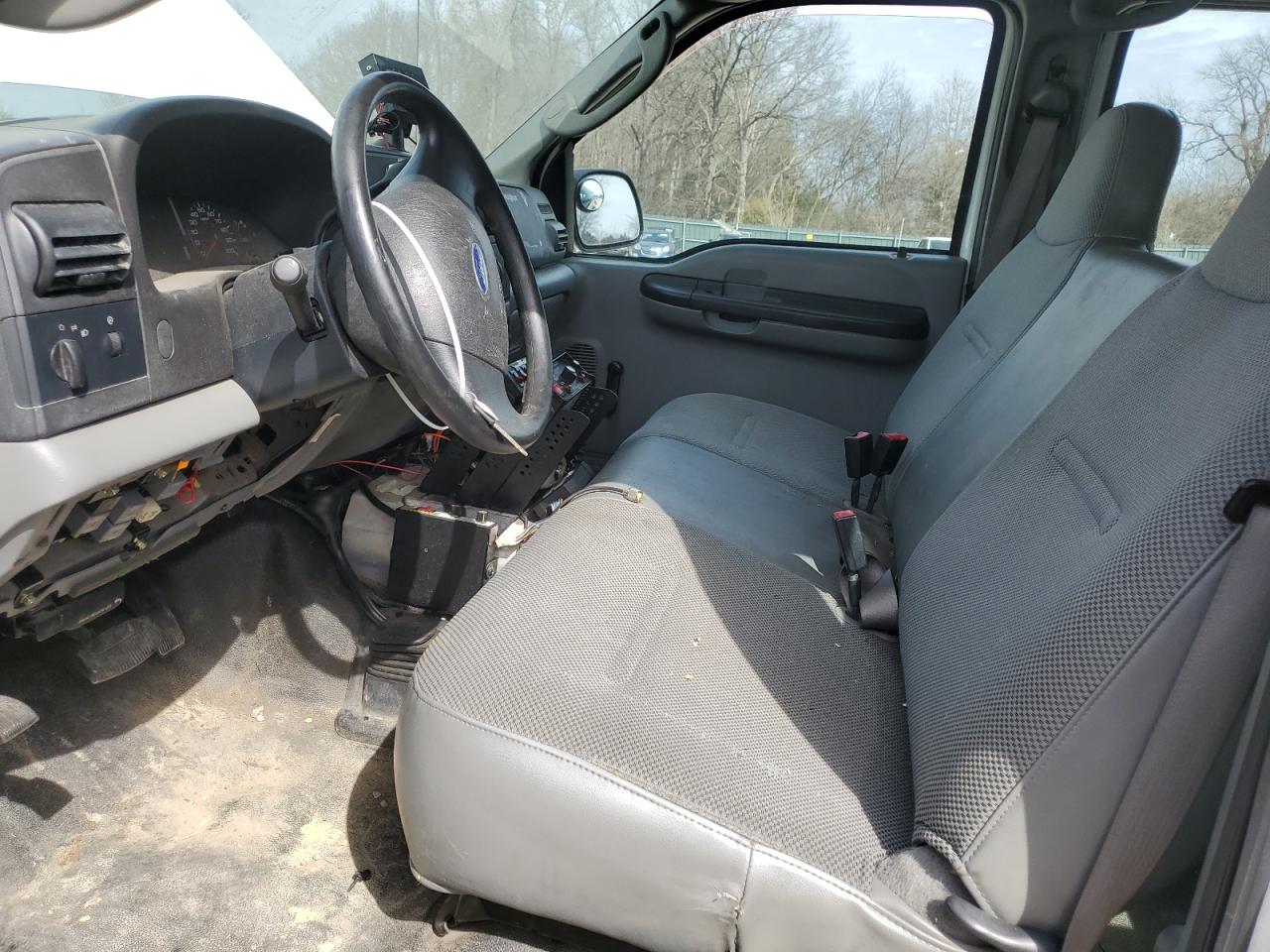 2006 Ford F250 - Image 7