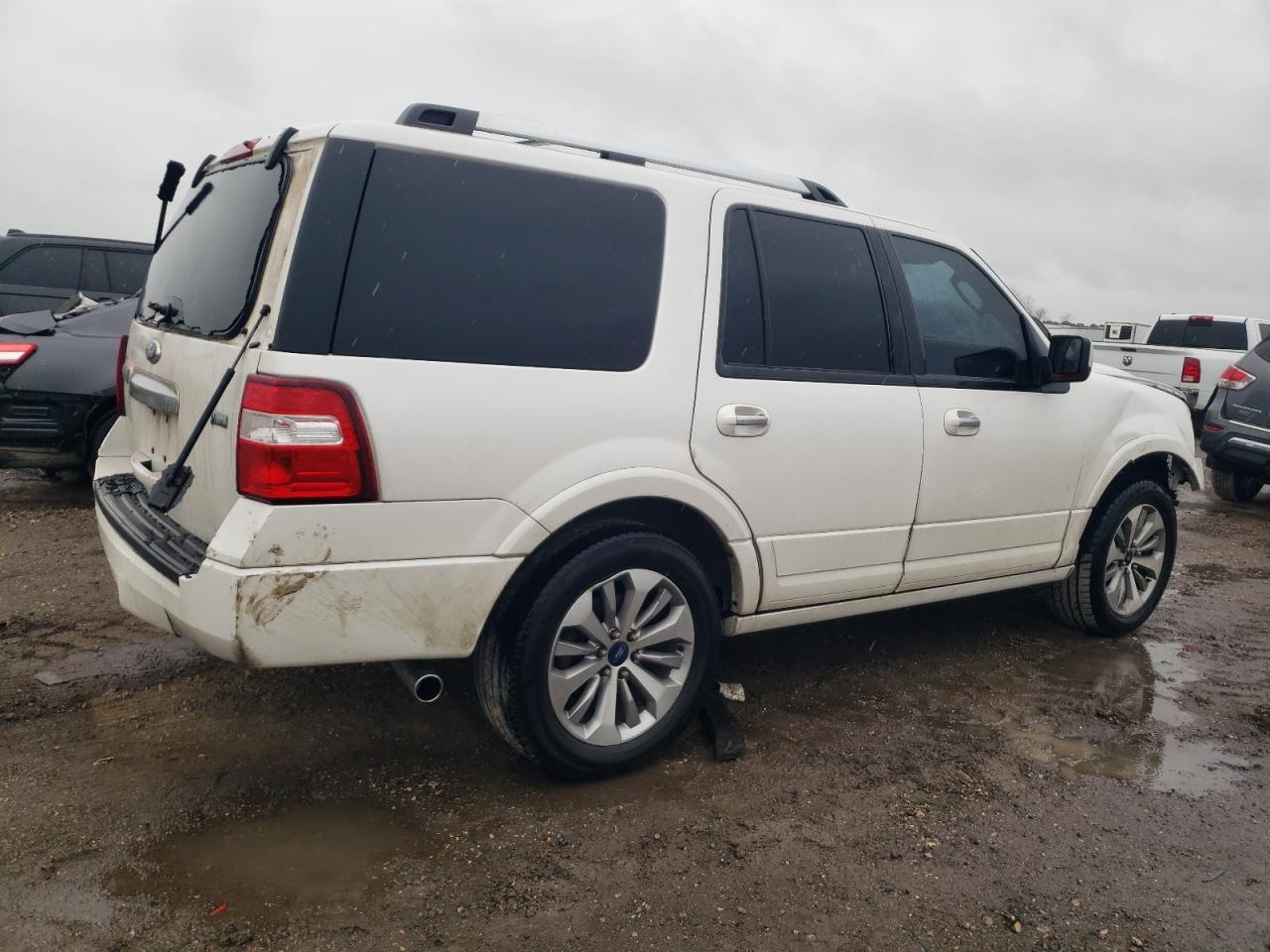 2010 Ford Expedition - Image 3