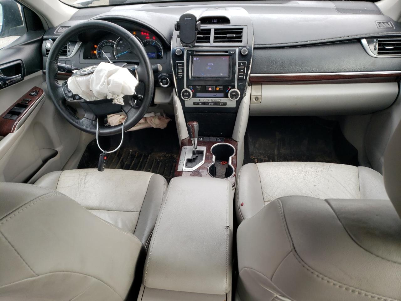 2012 Toyota Camry - Image 8