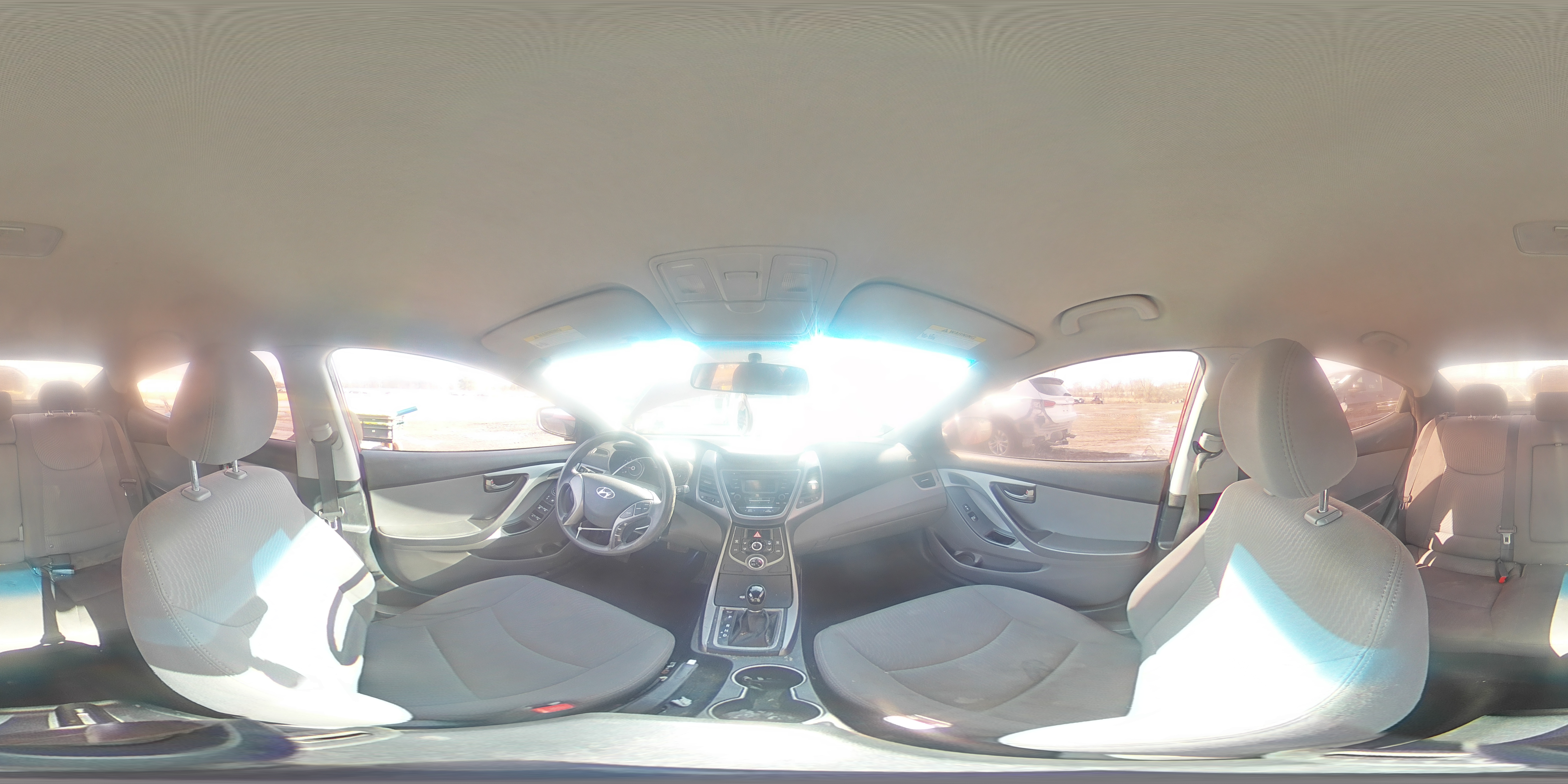 2014 Hyundai Elantra - Image 13