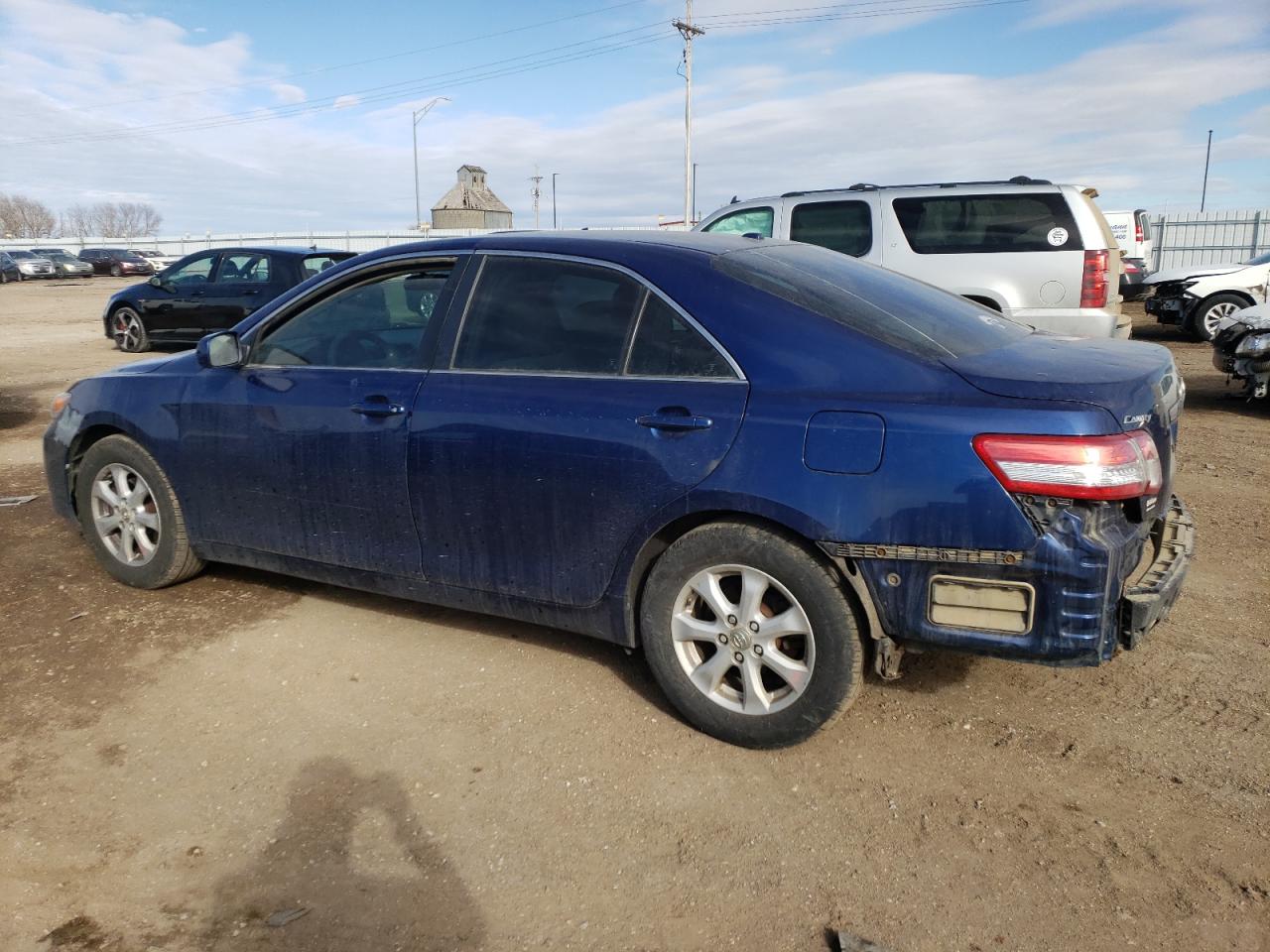 2011 Toyota Camry - Image 2