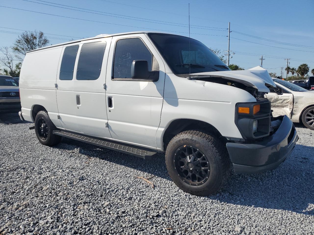 2012 Ford Econoline - Image 4