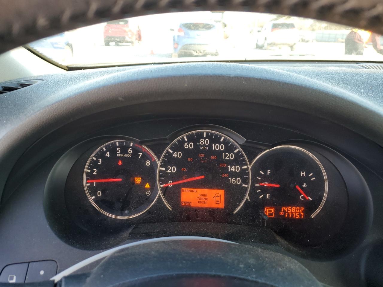 2010 Nissan Altima - Image 9