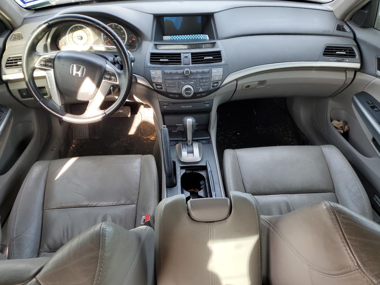 2009 Honda Accord - Image 8