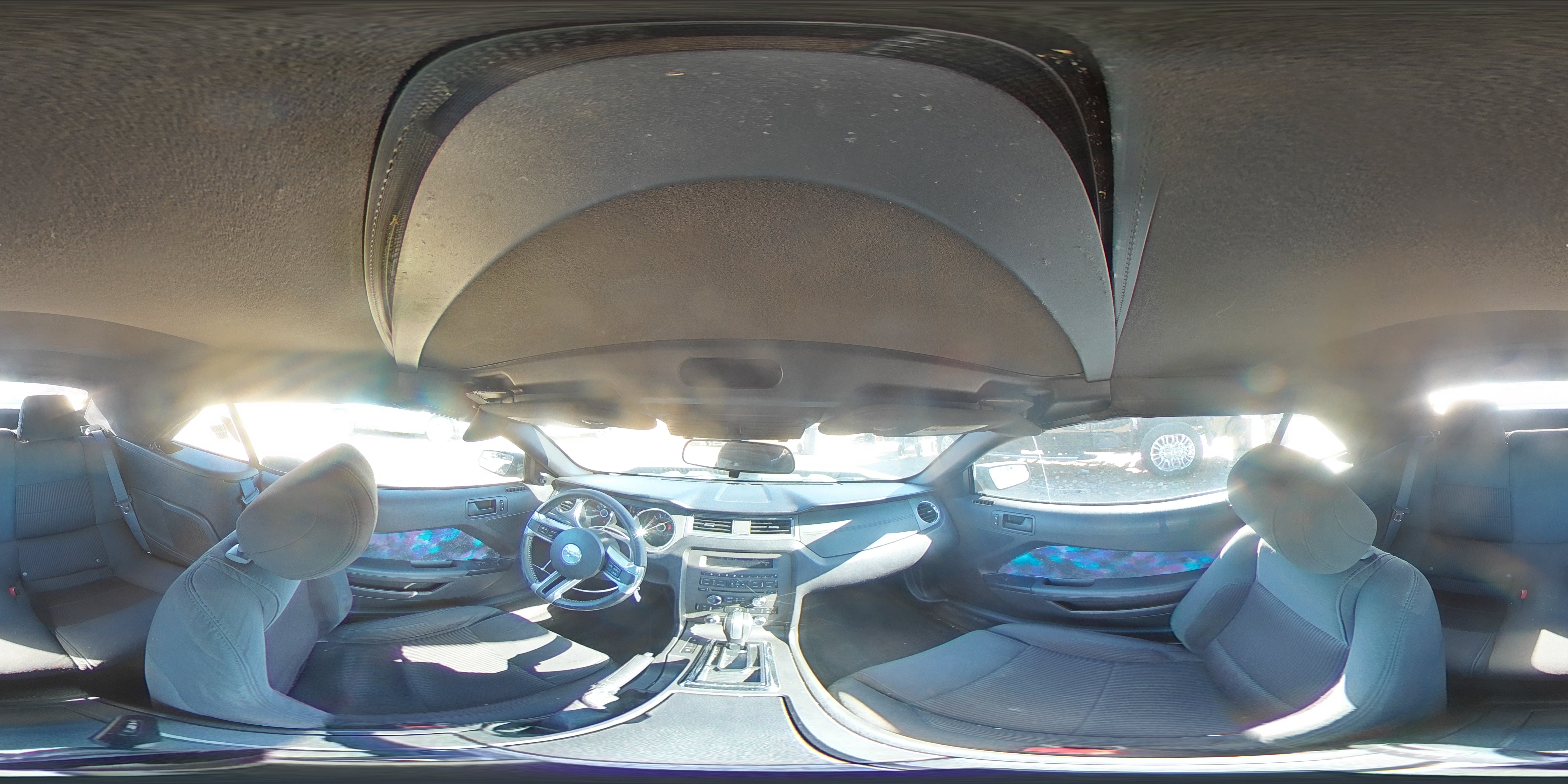 2013 Ford Mustang - Image 13