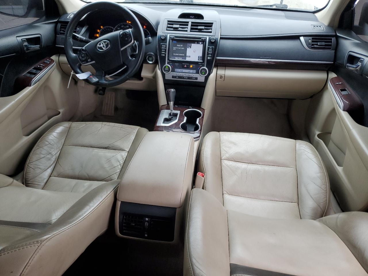 2014 Toyota Camry - Image 8