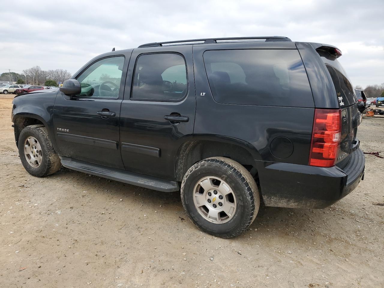 2010 Chevrolet Tahoe - Image 2