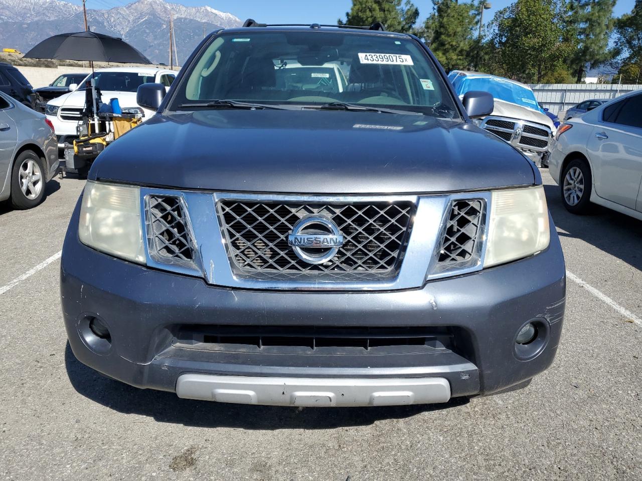 2010 Nissan Pathfinder - Image 5