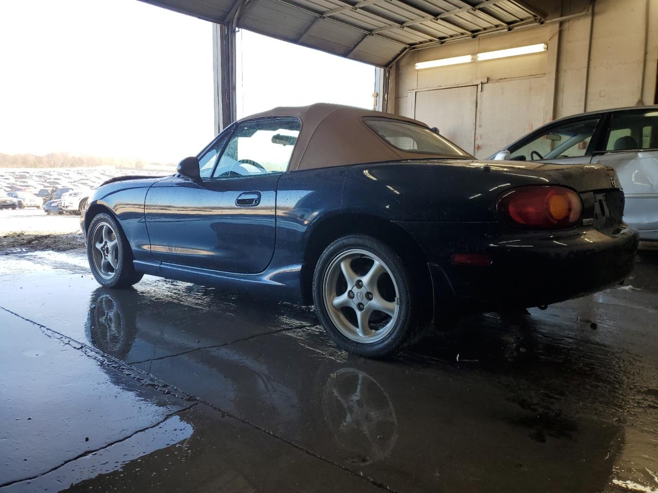 2000 Mazda MX-5 - Image 2