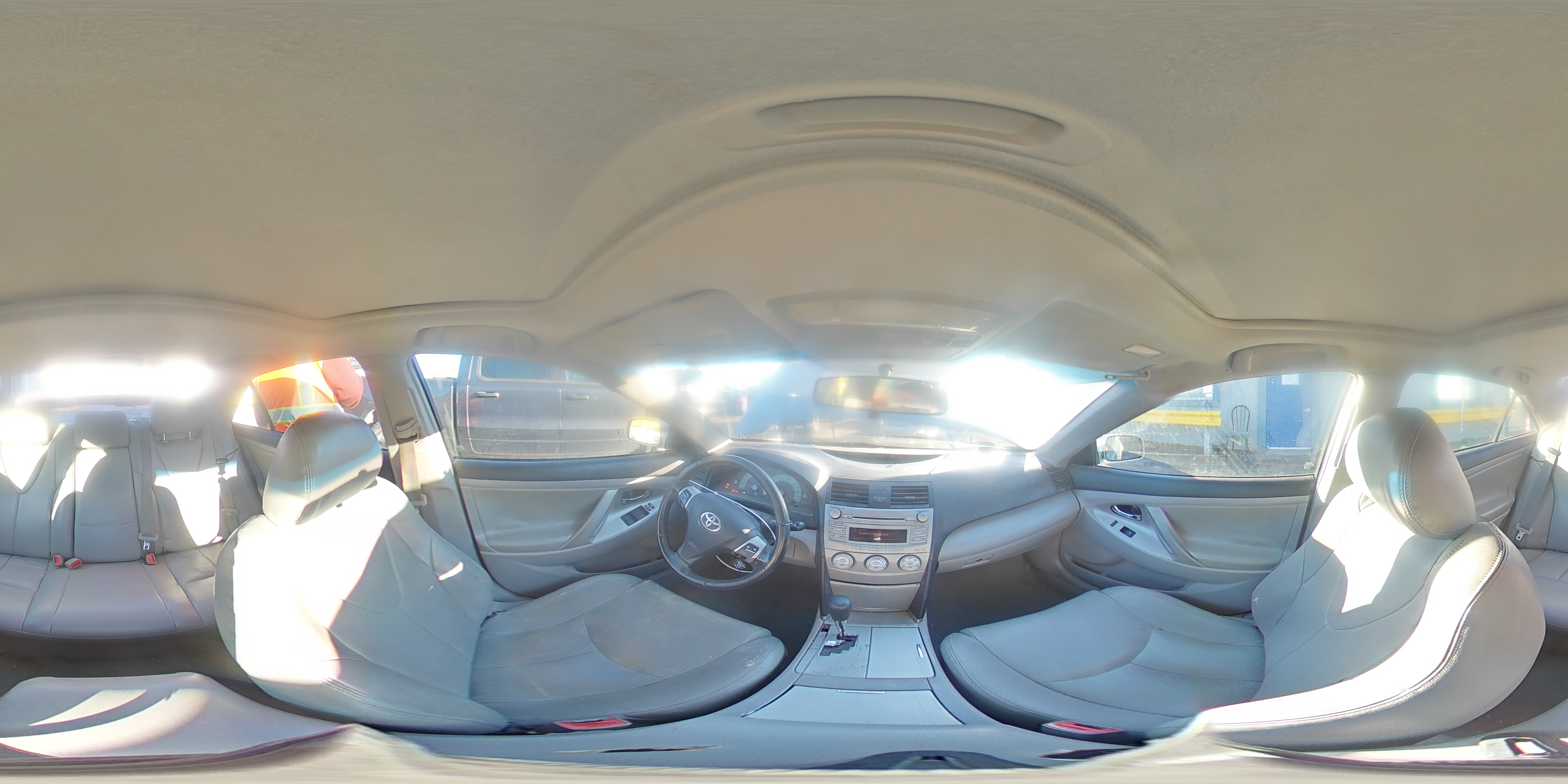 2011 Toyota Camry - Image 13