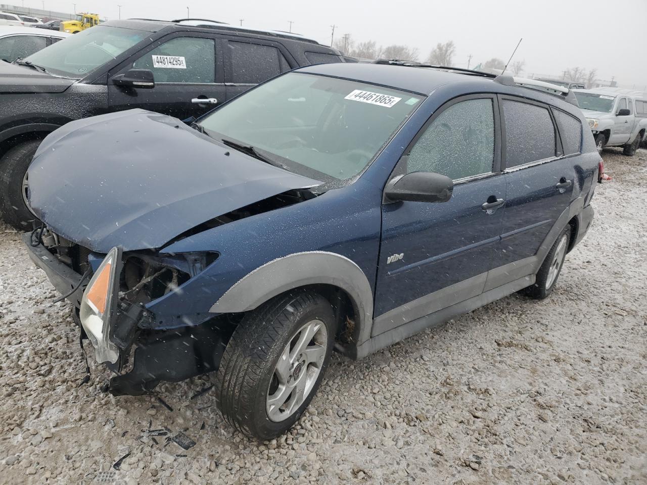 2004 Pontiac Vibe - Image 1