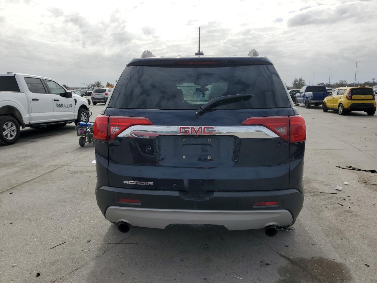 2017 GMC Acadia - Image 6