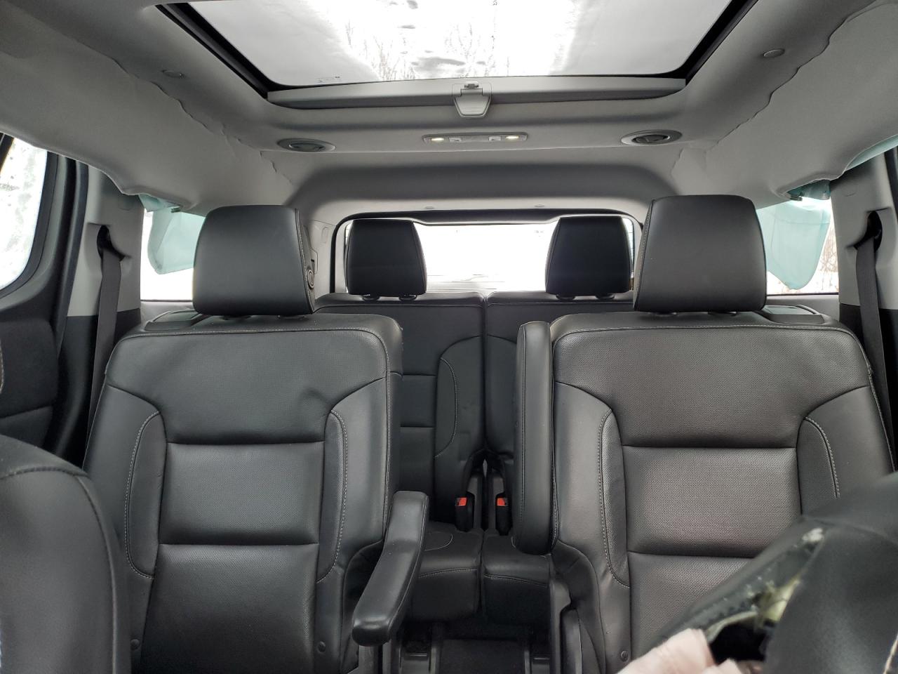 2017 GMC Acadia - Image 10