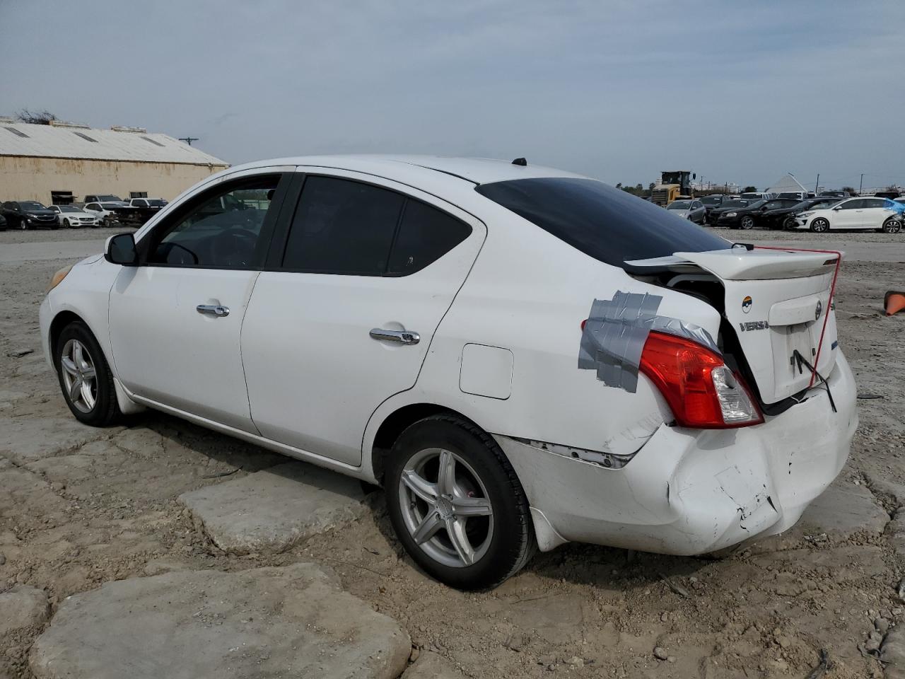 2014 Nissan Versa - Image 2