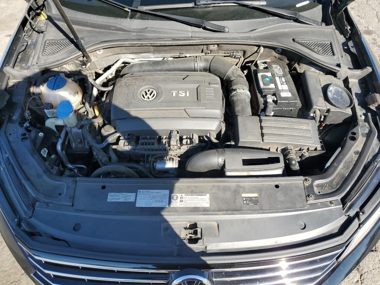 2016 Volkswagen Passat - Image 11