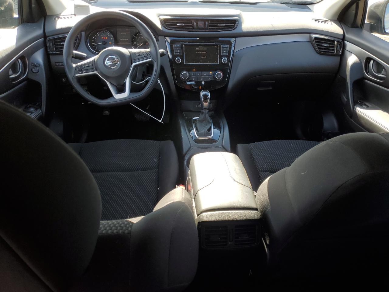 2021 Nissan Rogue - Image 8