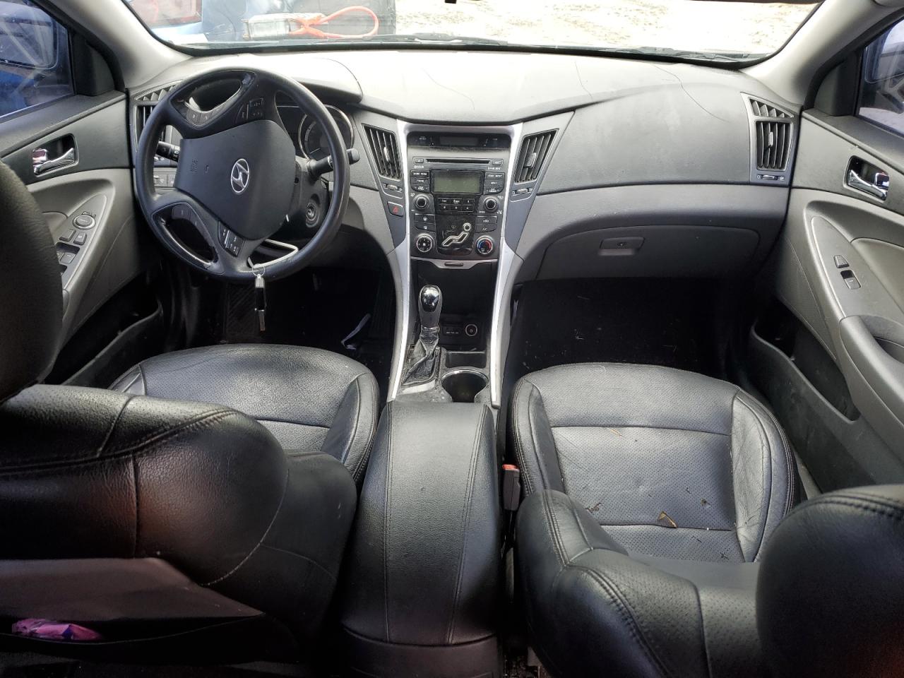 2012 Hyundai Sonata - Image 8
