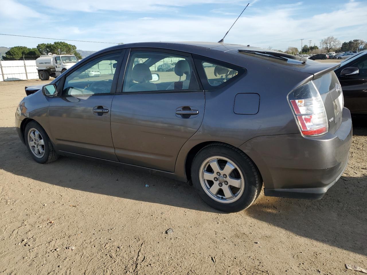 2005 Toyota Prius - Image 2