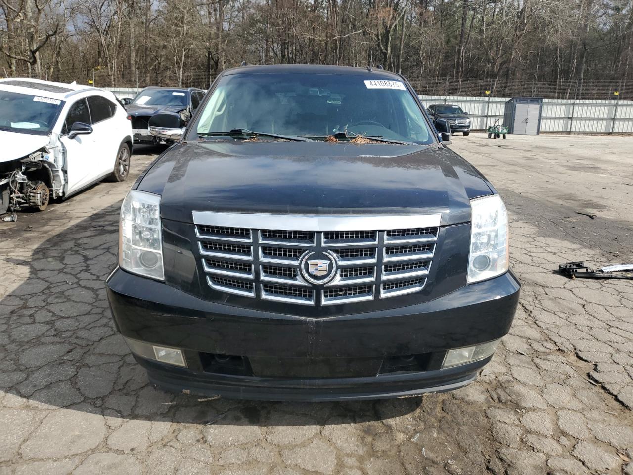 2011 Cadillac Escalade - Image 5