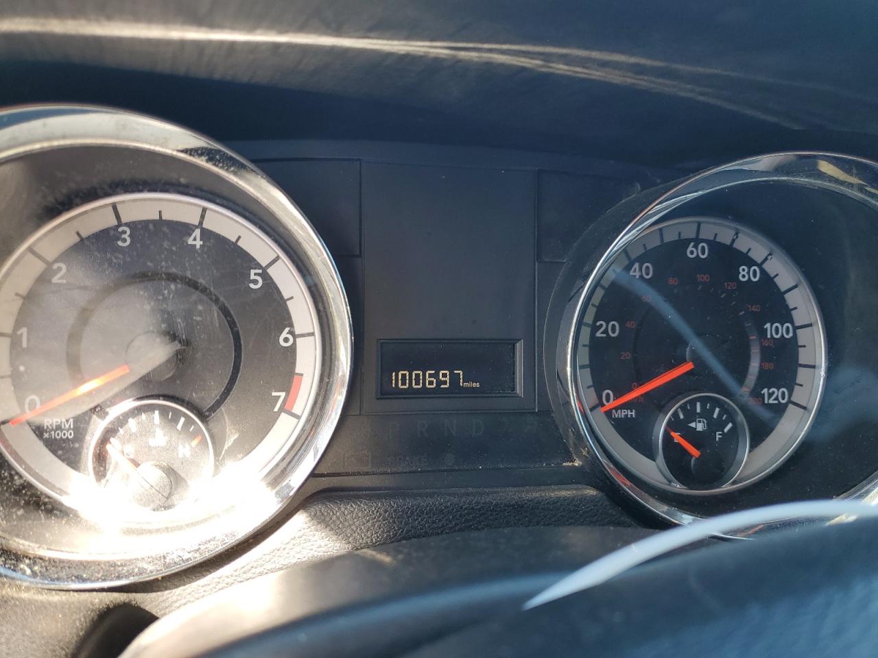 2016 Dodge Caravan - Image 9