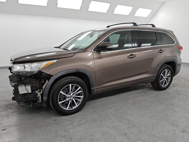 2018 Toyota Highlander Se