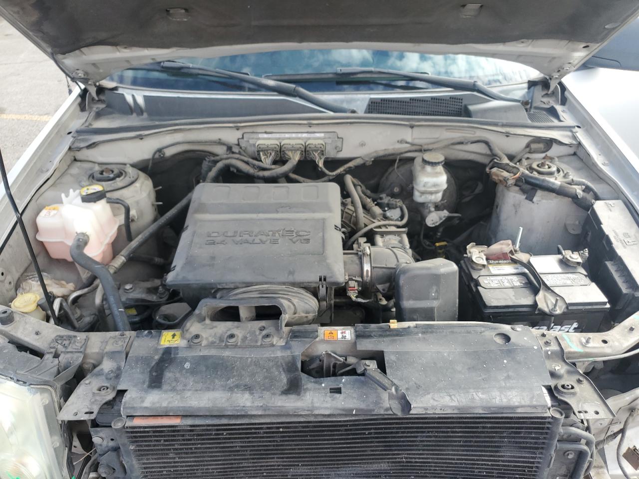 2010 Ford Escape - Image 12