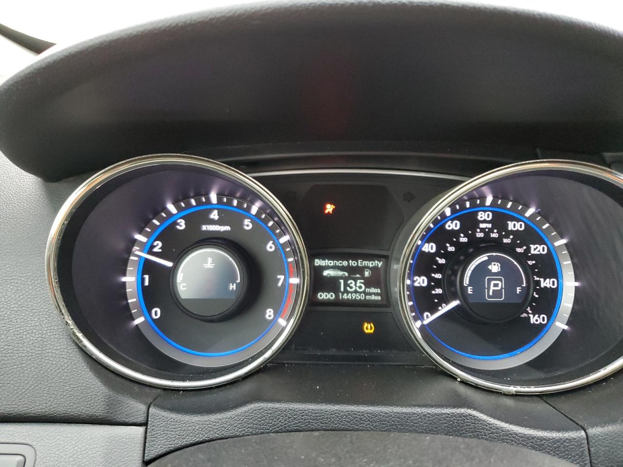 2011 Hyundai Sonata - Image 9