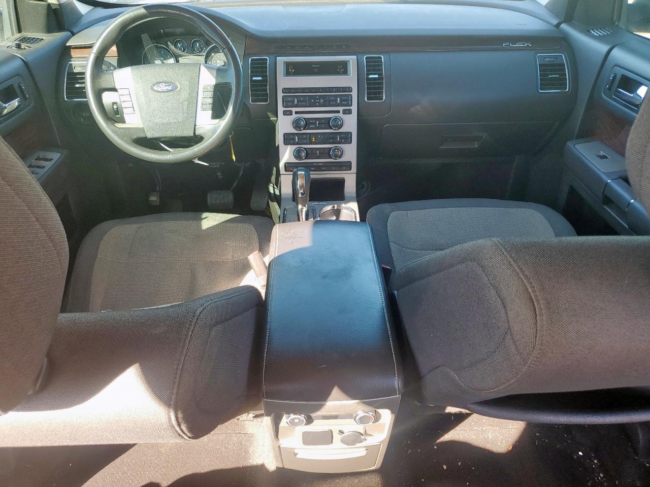 2010 Ford Flex - Image 8
