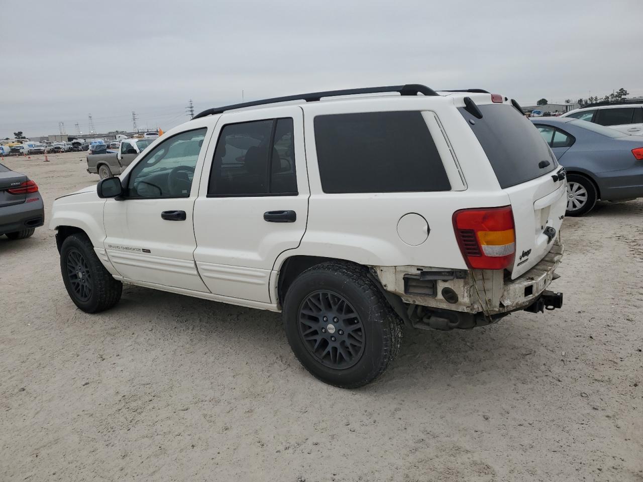 2004 Jeep Grand Cherokee - Image 2