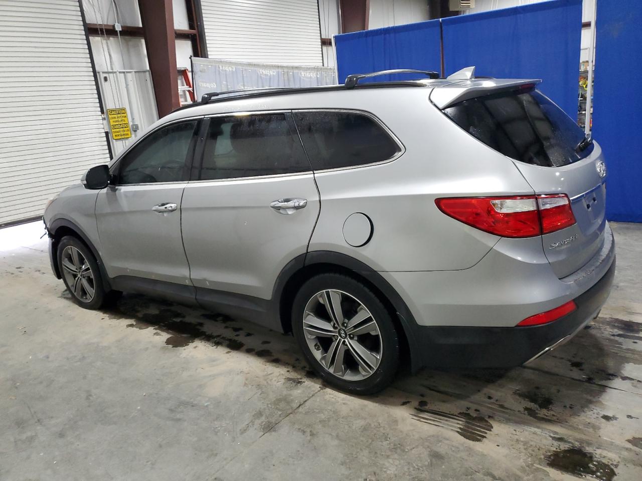 2014 Hyundai Santa Fe - Image 2