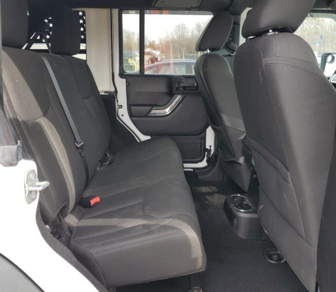 2016 Jeep Wrangler - Image 11