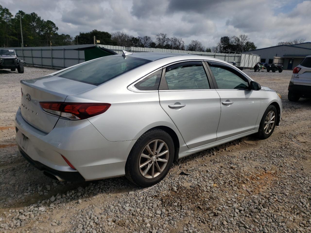 2018 Hyundai Sonata - Image 3