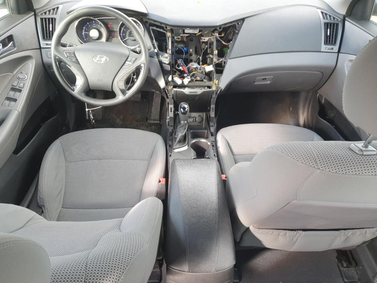 2013 Hyundai Sonata - Image 8