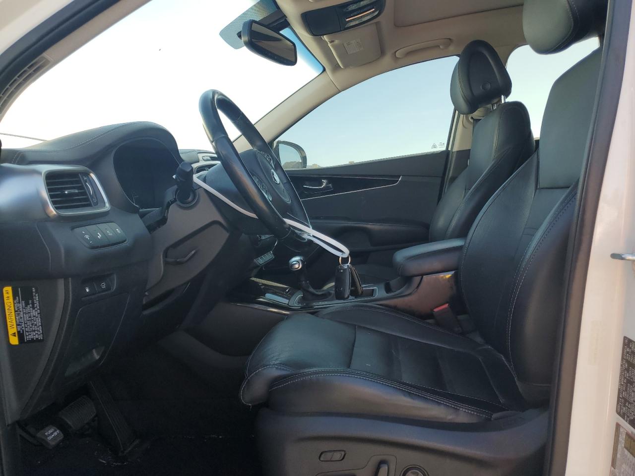 2016 Kia Sorento - Image 7