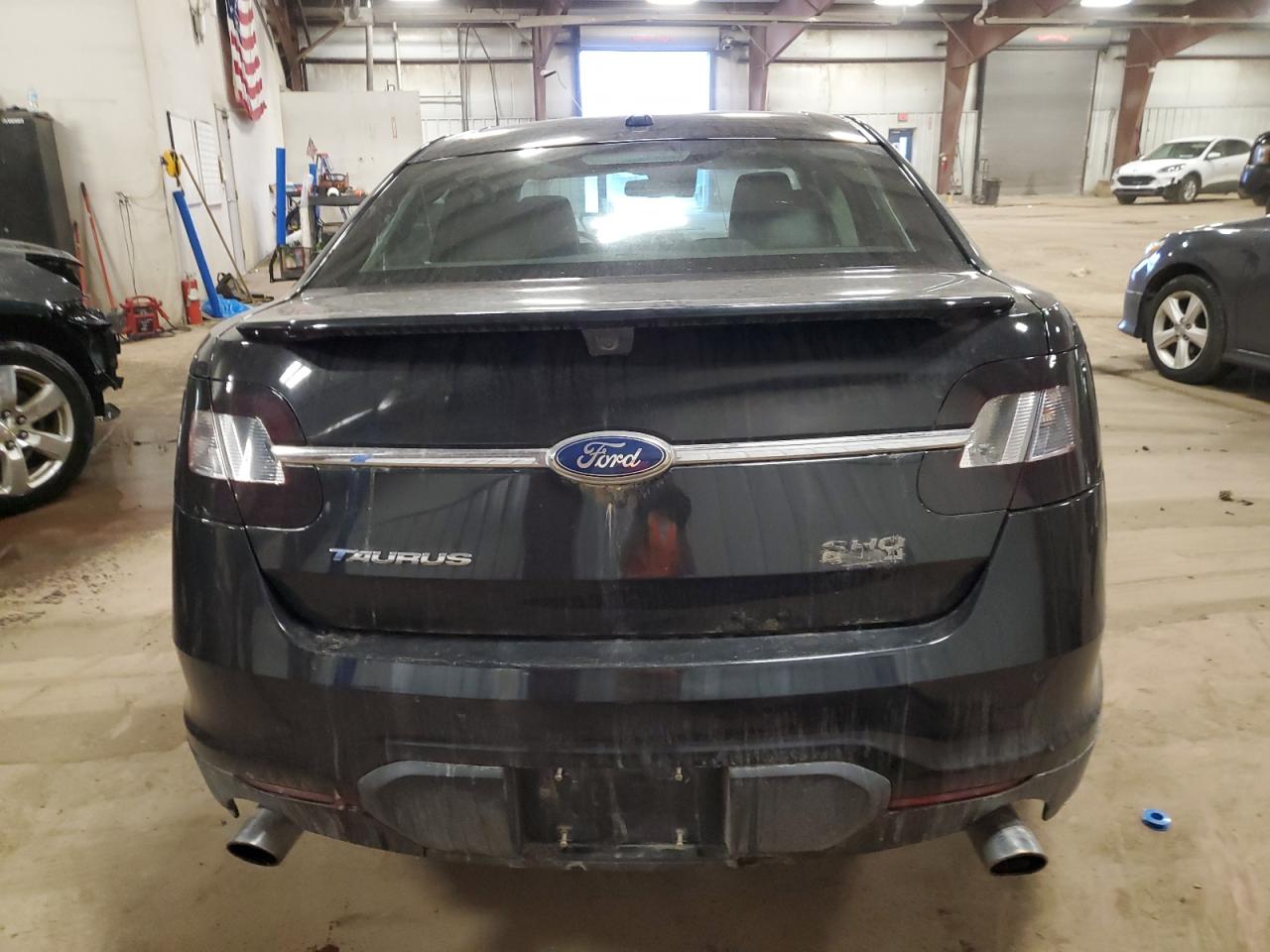 2011 Ford Taurus - Image 6