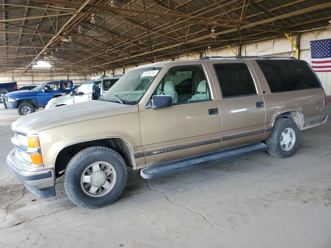 1999 Chevrolet Suburban - Image 1
