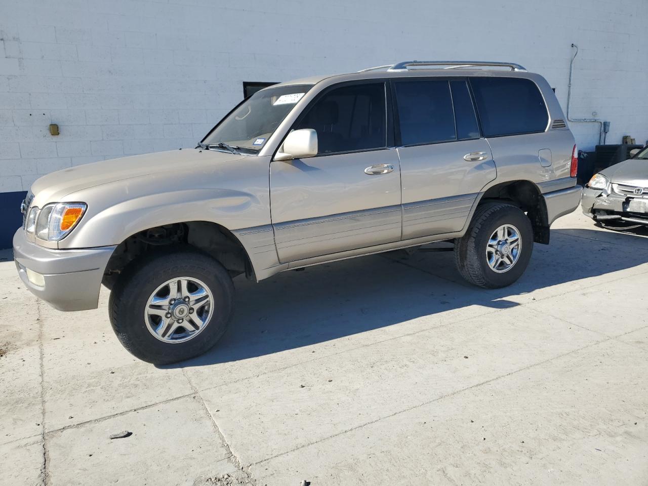 Farr West, UT에서 판매 중인 2002 Lexus Lx 470 - Rear End