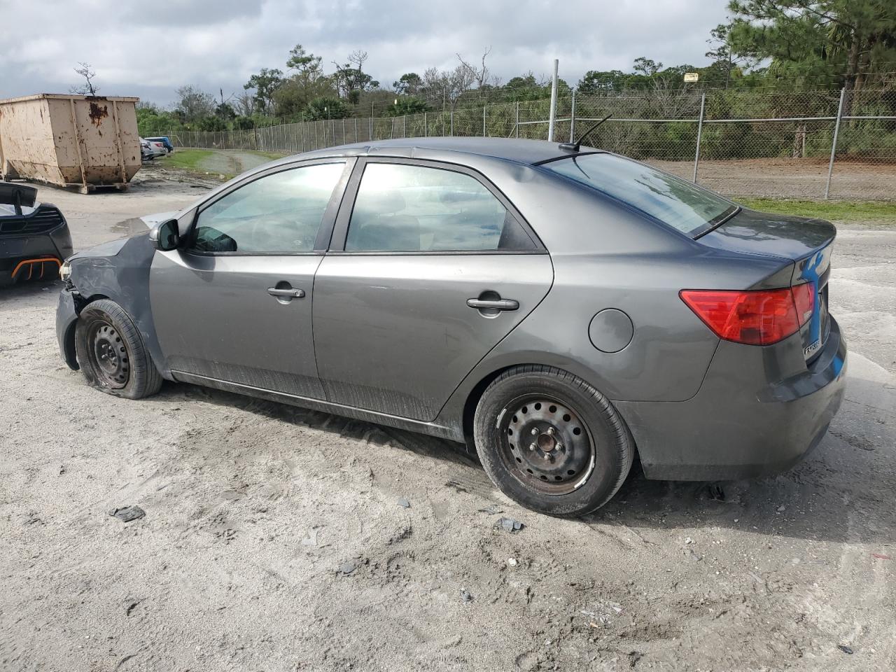 2013 Kia Forte - Image 2