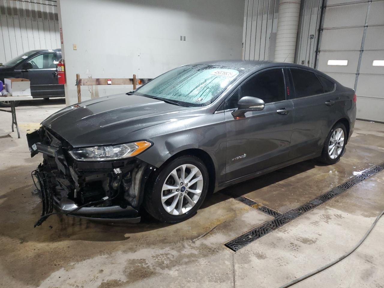 2016 Ford Fusion - Image 1