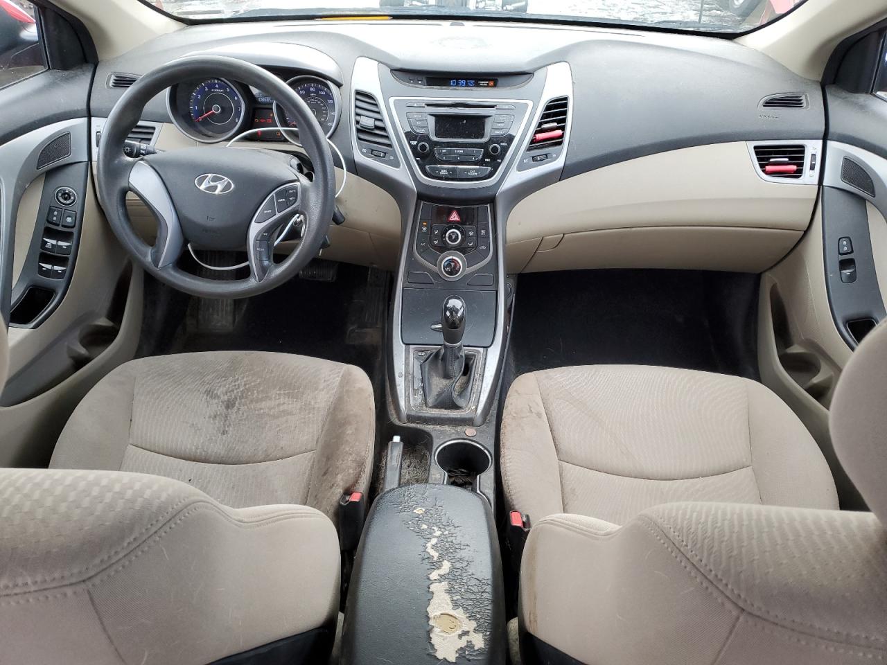 2016 Hyundai Elantra - Image 8