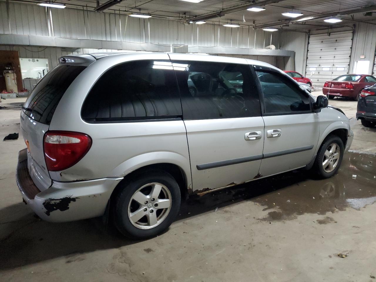 2006 Dodge Caravan - Image 3