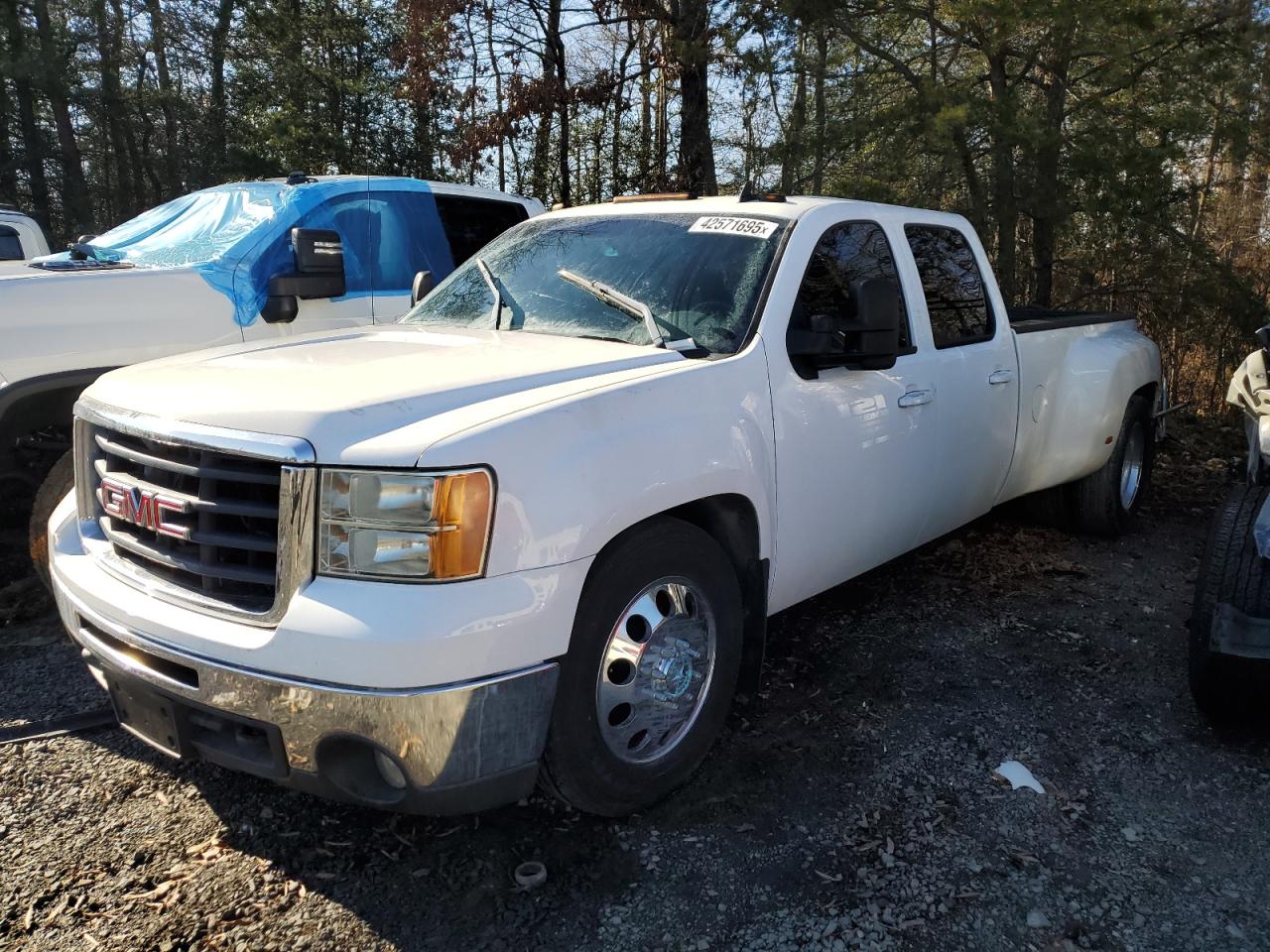2009 GMC Sierra - Image 1