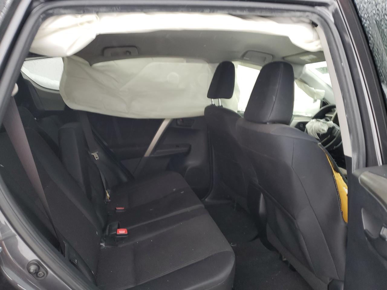 2015 Toyota RAV 4 - Image 11