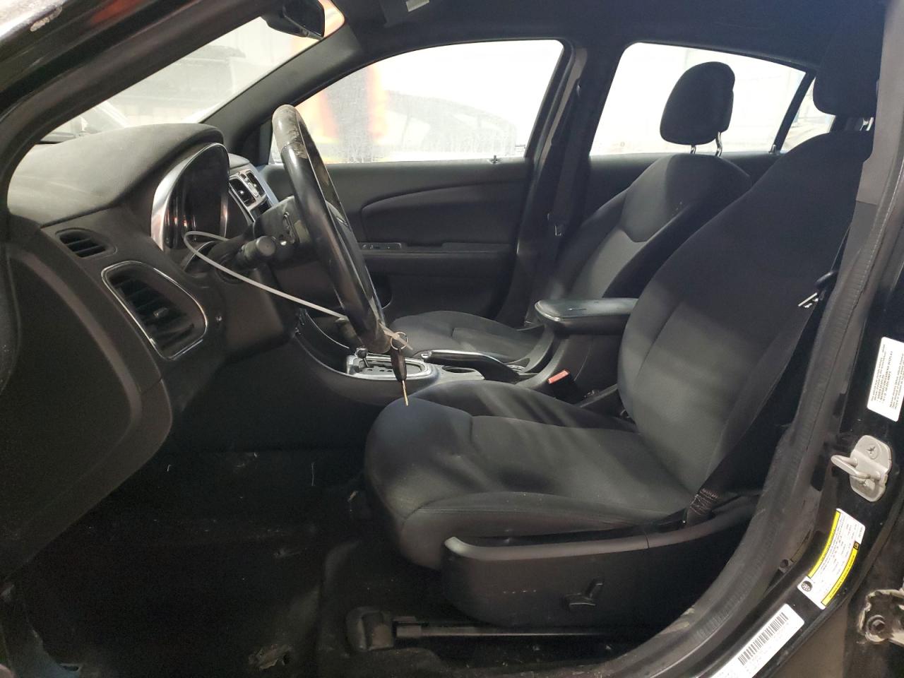 2014 Chrysler 200 - Image 7