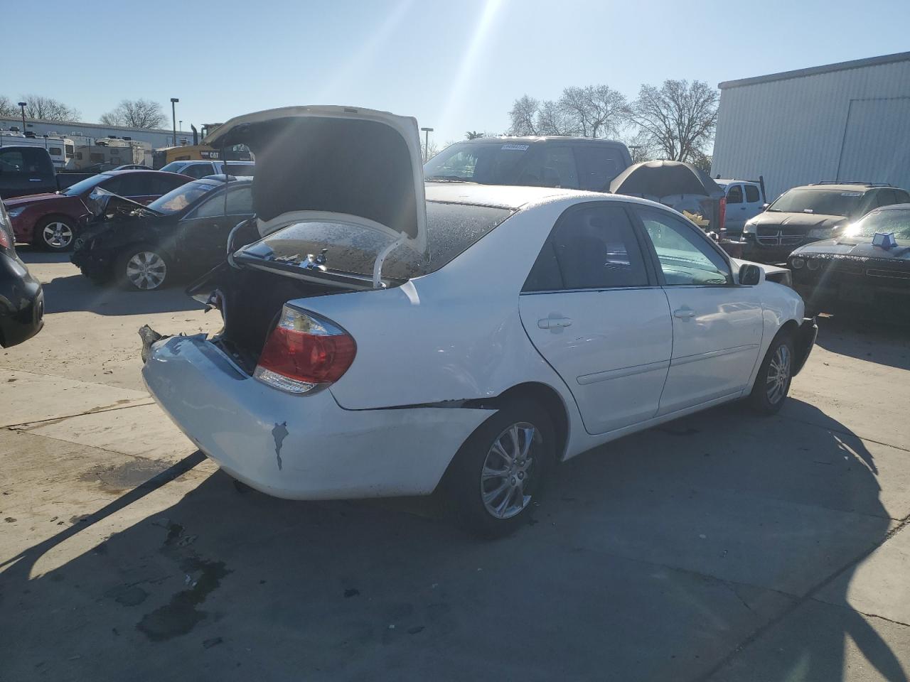 2005 Toyota Camry - Image 3