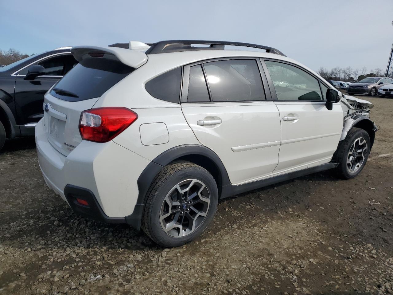 2016 Subaru XV - Image 3
