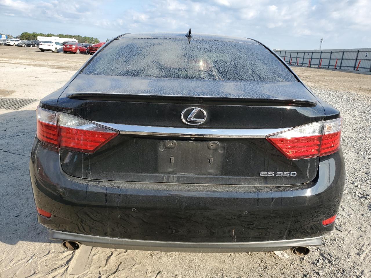 2015 Lexus ES - Image 6