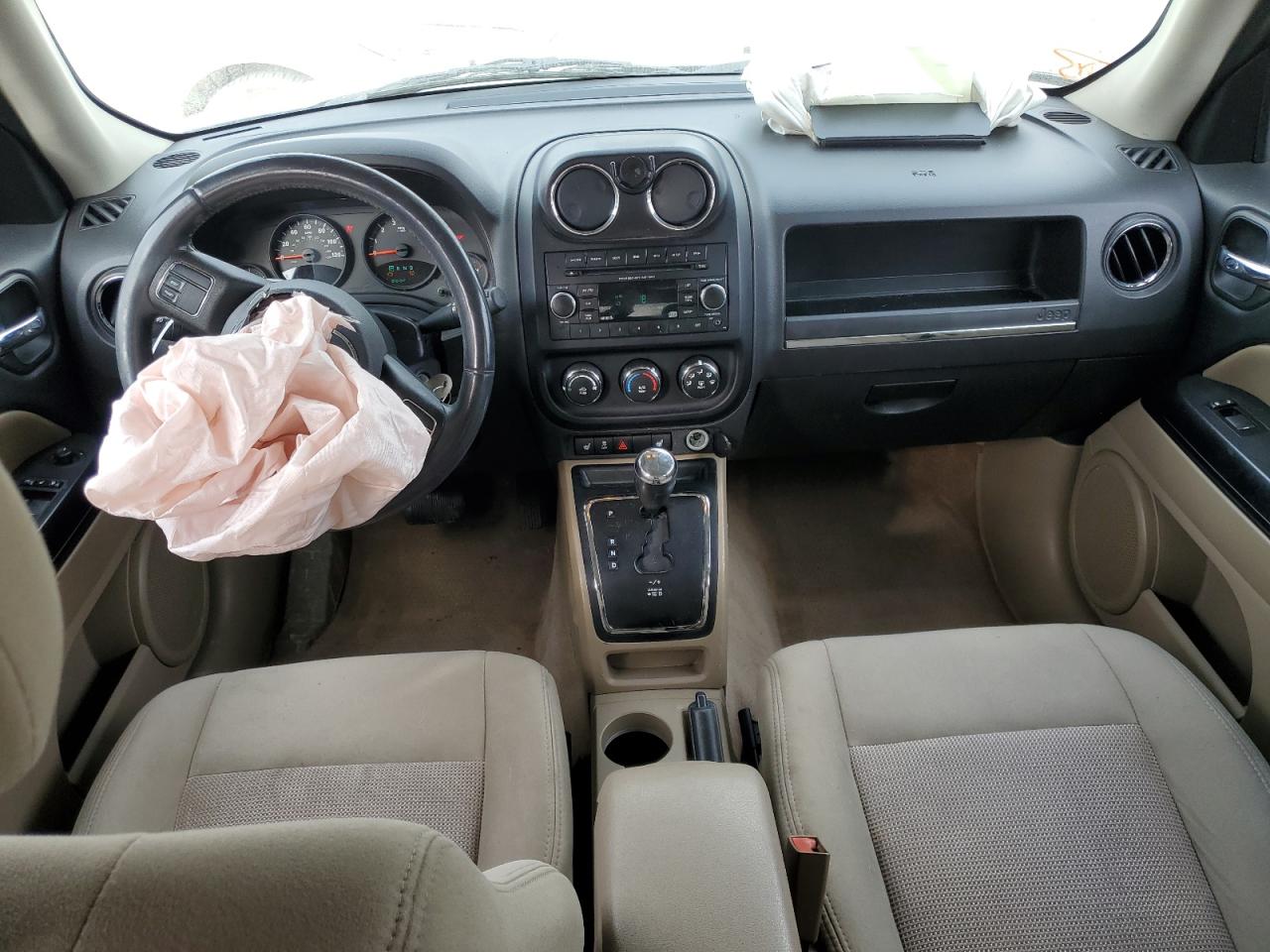 2013 Jeep Liberty (Patriot) - Image 8