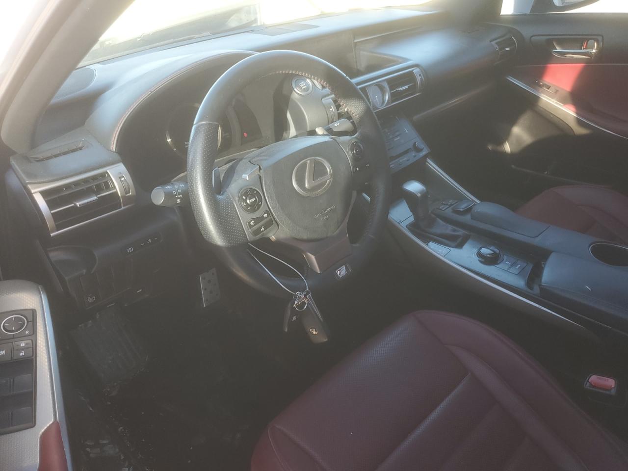 2014 Lexus IS - Image 8